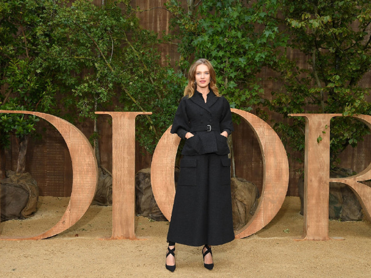 Dior大秀，LV太子妃穿一身造型霸气，baby生图惊艳了