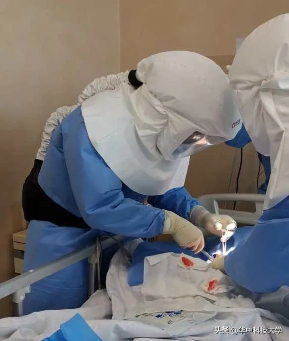 武汉抗疫奔赴一线的兵,出征武汉抗疫前线