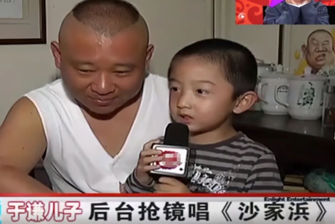 于谦小儿子照片大全,于谦二个儿子照片