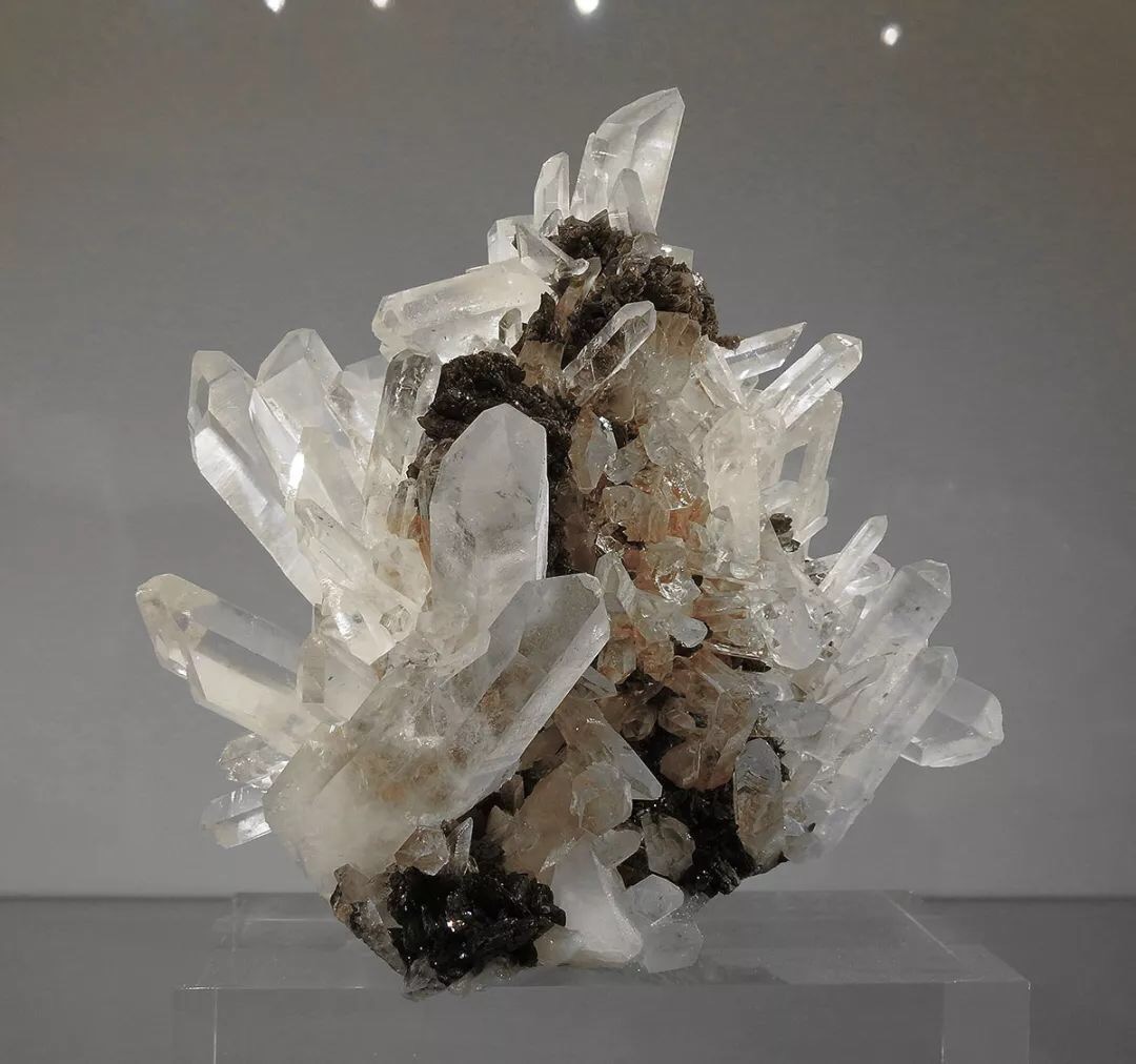 水晶鉴别最简单方法,战汉水晶鉴别方法