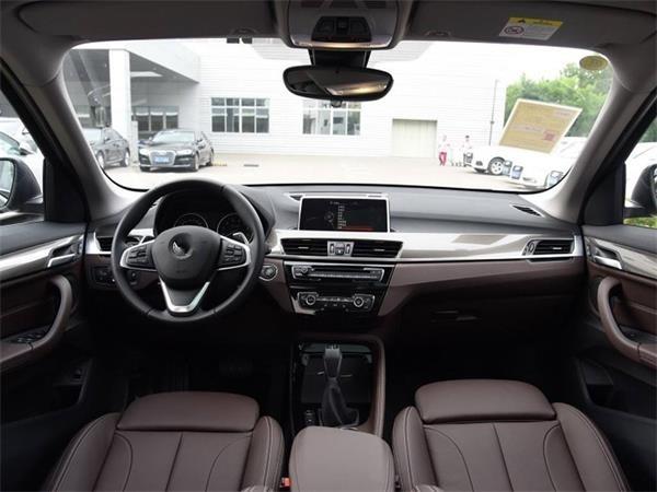 朋友说32万买了一辆宝马X1,喝多了才说出实情:当时买的就10万