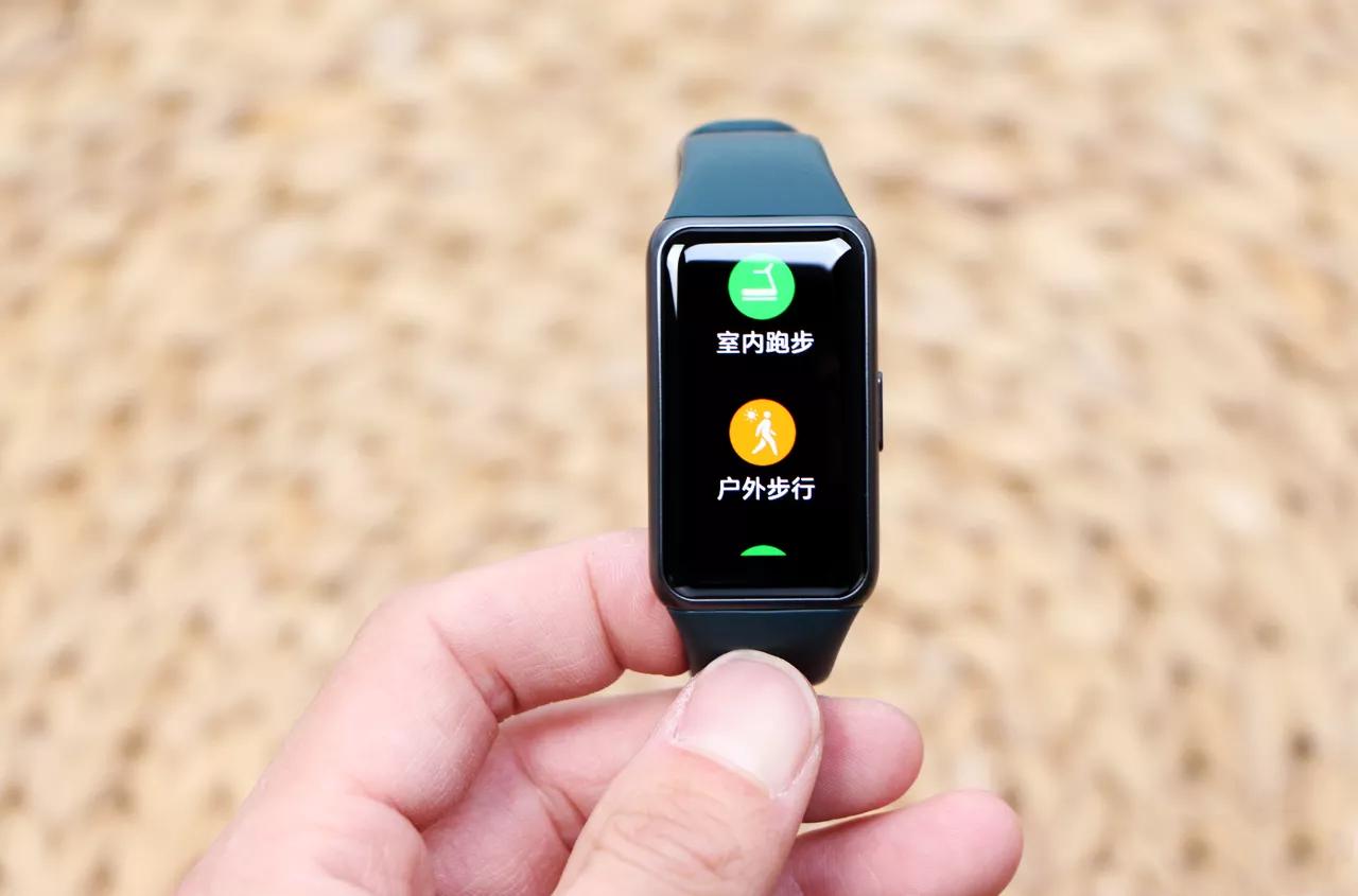 华为手环6和小米6哪个更值得买,小米6手环和小米6nfc版有什么区别