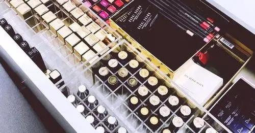 给女朋友买口红代表什么,给女朋友买口红的最新方法