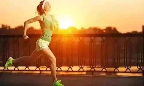 跑步和吸气哪个练肺活量好,练肺活量跑步多少速度最好