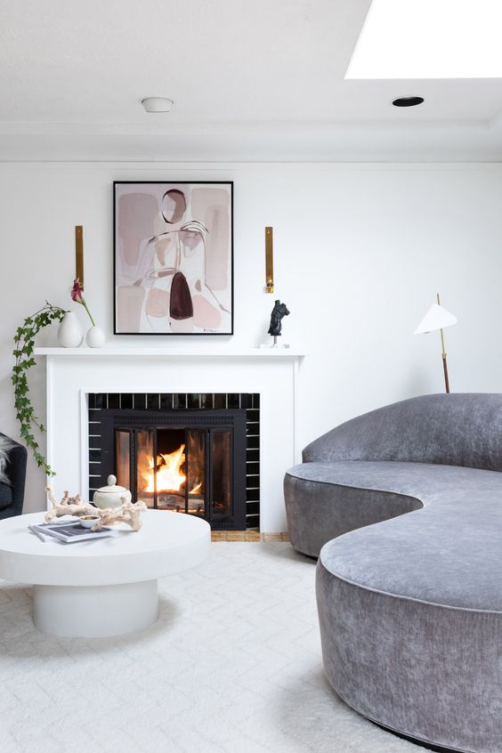 也要给家里装个壁炉！取代电视墙又能冬日围坐取暖，提升家居质感