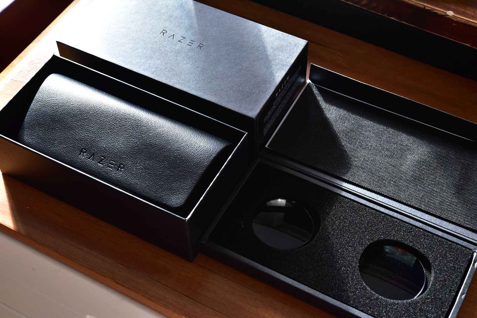 戴着眼镜就能听歌、接电话,你无法想象这是外设大厂雷蛇的操作