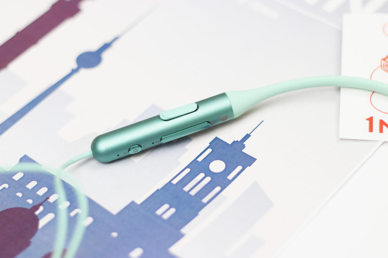 万魔真pro耳机,airpodspro和万魔蓝牙耳机哪个好