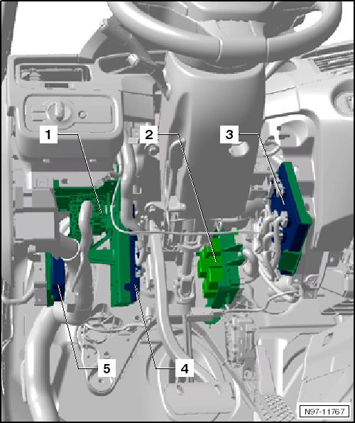 05年大众途锐启动继电器在哪,大众途锐四脚继电器