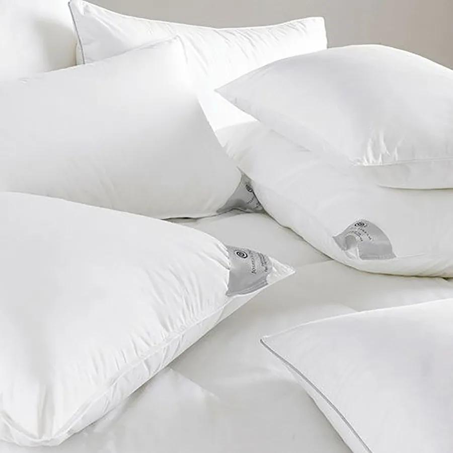 枕头选择什么不踩坑,颈椎不好睡硬枕头好还是软枕头好