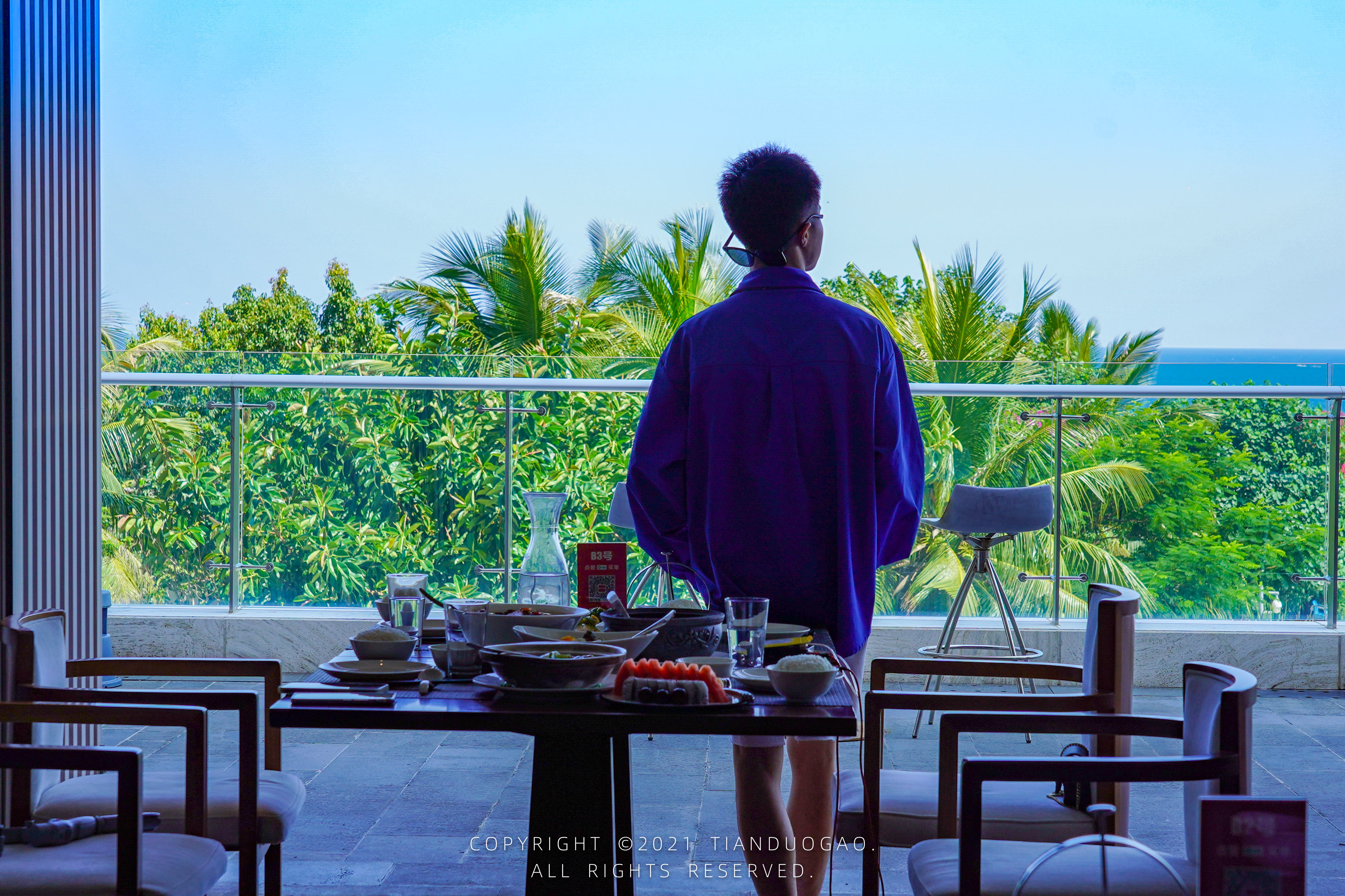 家有晴宝去三亚旅行住七星酒店,三亚大树七星酒店