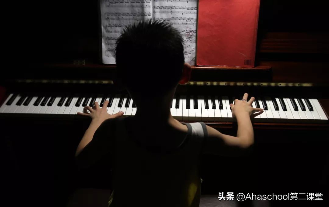 鍏磋叮鐝閽炴満瑙嗛,鍏磋叮鐝閽炴満