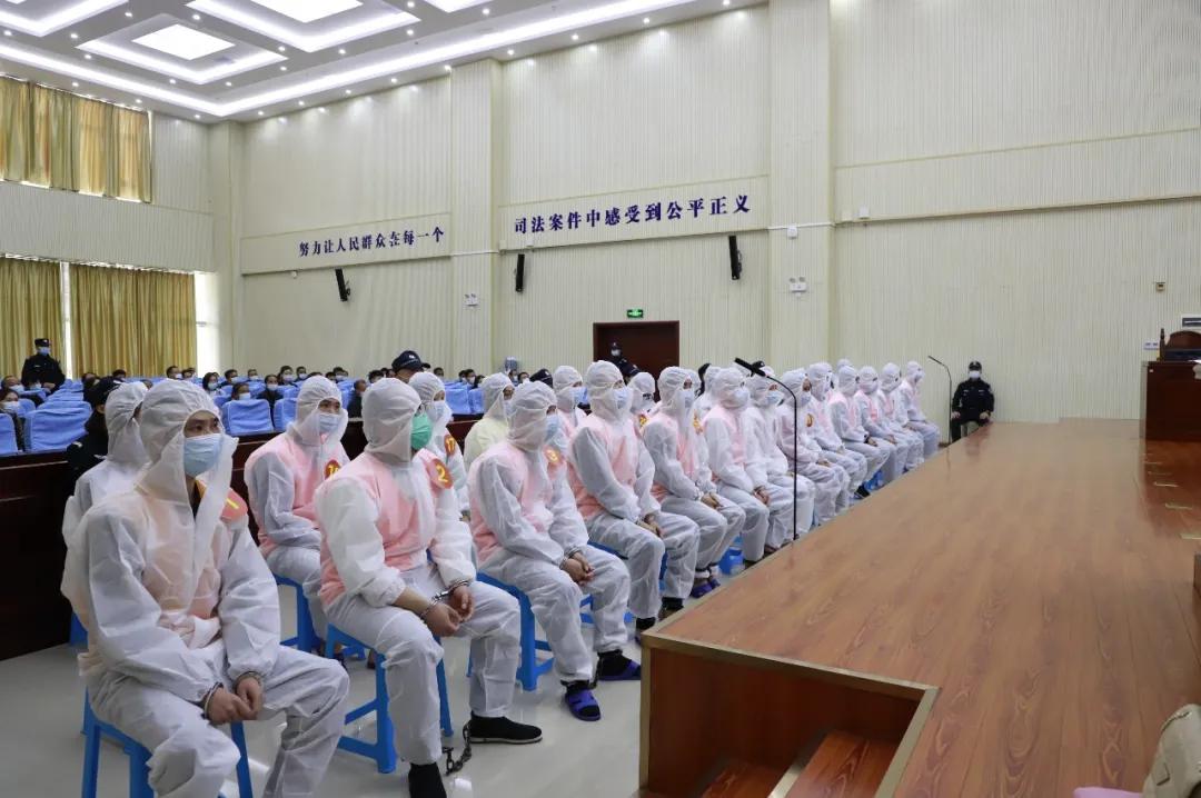 网恋互送定情信物骗局,网恋用什么定情信物