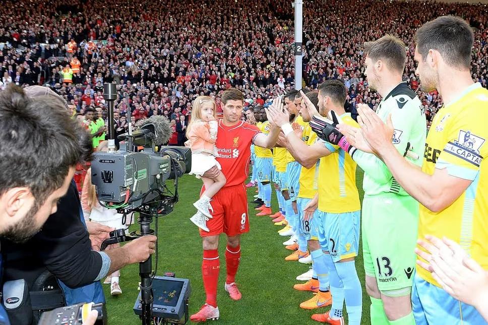 凡人-杰拉德：割开血管，仍是利物浦的颜色