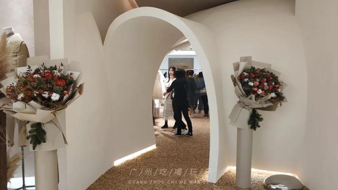 韩国东大门服装在哪里买,韩国东大门服装批发市场地铁