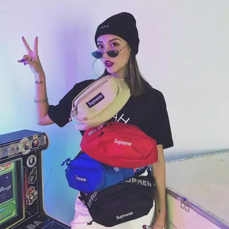 苏明玉开奔驰住楼王房，选包真有点……