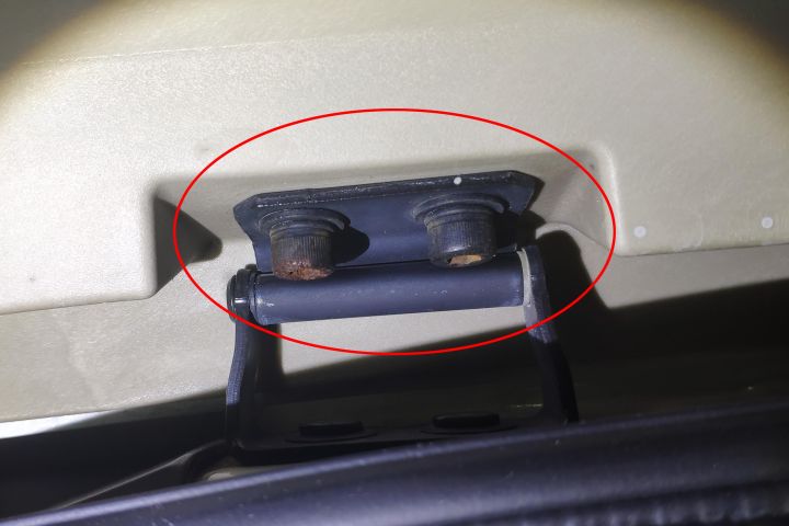 英菲尼迪fx35最容易哪里进水,英菲尼迪fx35天窗漏水底板全是水