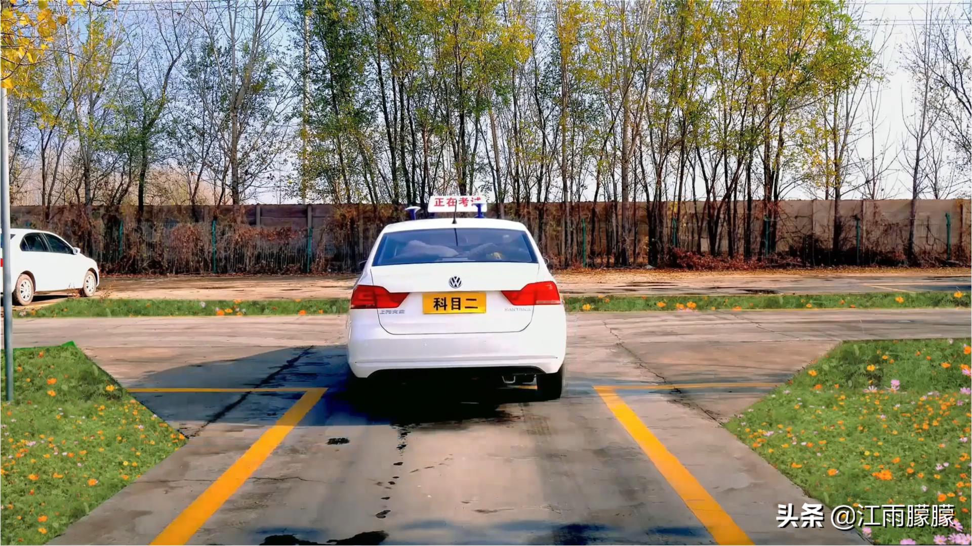 右倒库看左边镜子的方法带讲解图,右倒库看左镜的技巧和方法图片