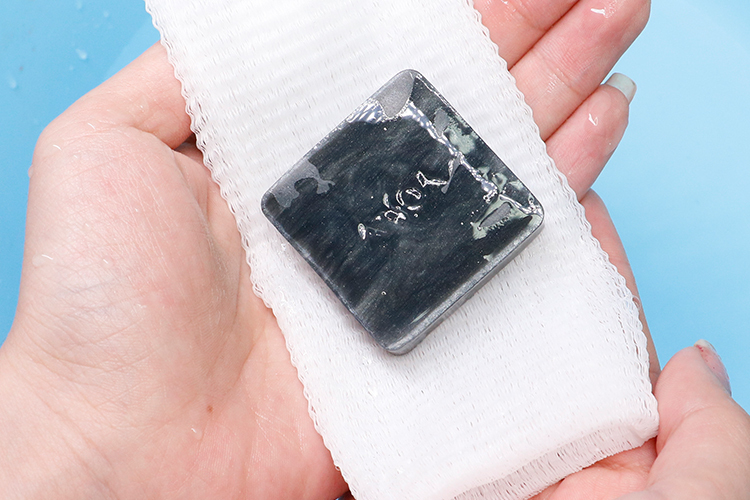 脸上皮肤需要定期做深度清洁吗,皮肤不好去医院检查什么