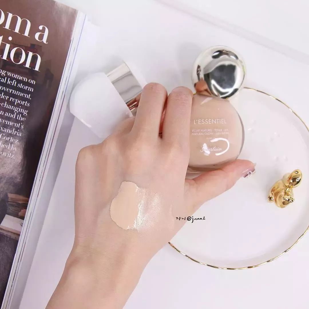 大干皮大牌持妆粉底测评,春夏粉底液测评视频