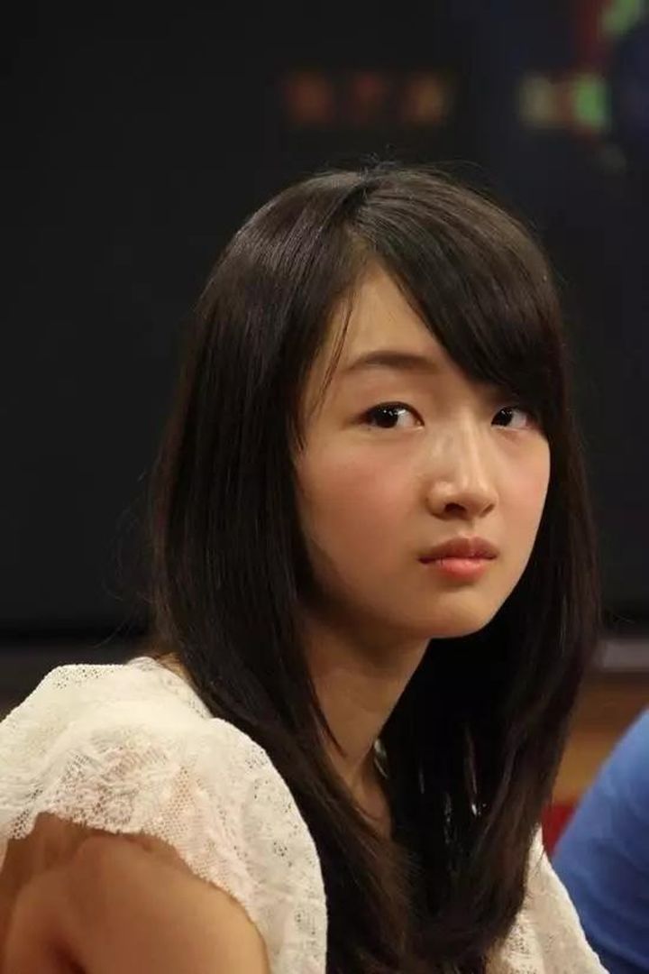 为何剪短发那么减龄时尚,为什么剪短发显老扎起来显小