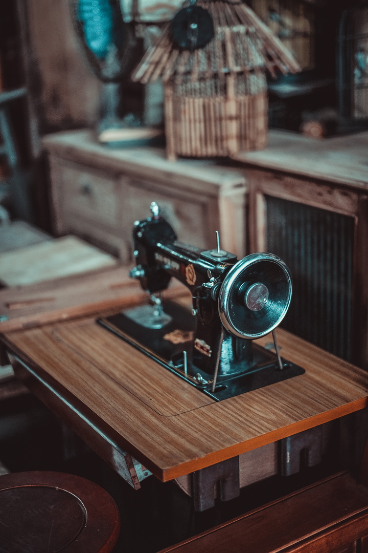 亮佳鸿华二手市场属于成都哪个区,亮佳鸿华二手市场在三环路外吗