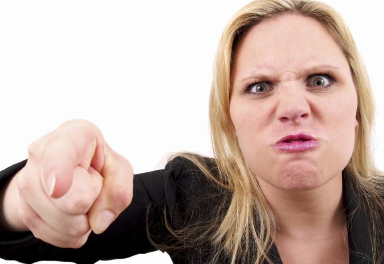 女生脾气不好怎么安慰她,女生脾气不好易怒怎么改善