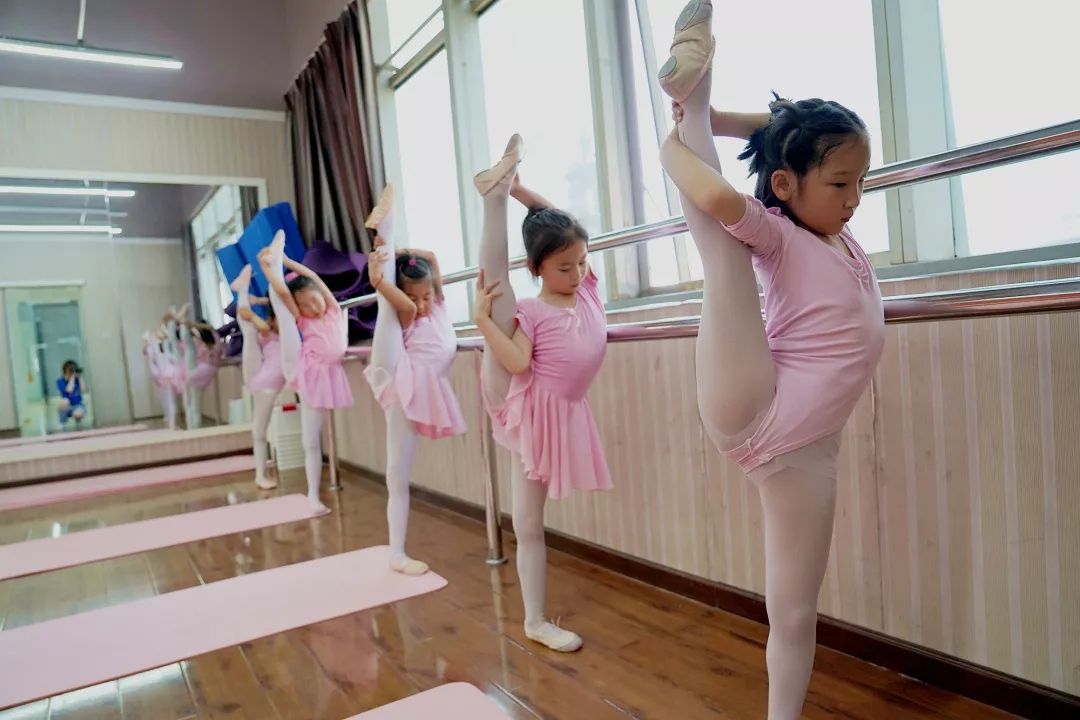 中国舞考级完满结束,考级中国舞