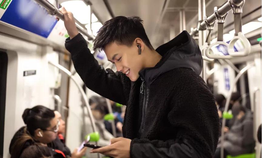 汪峰耳机头戴式,汪峰同款耳机头戴式