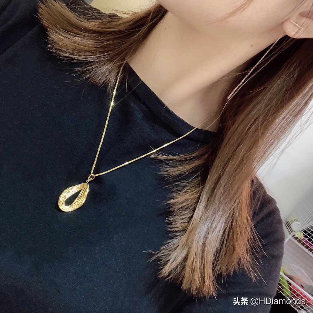 适合春夏的贵气感首饰,多彩首饰点缀细节不经意的时尚感