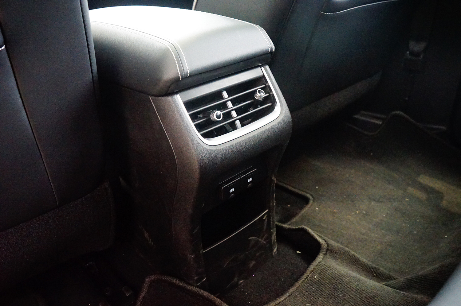 认真玩越野,2021款wey坦克300乘坐空间体验