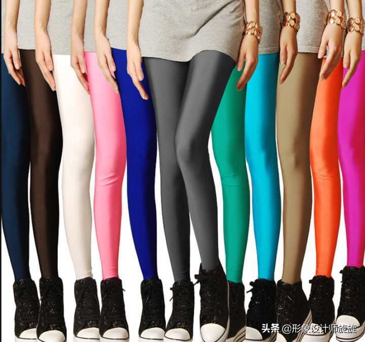 打底袜怎么挑选搭配才能摆脱俗气,打底袜咋样穿