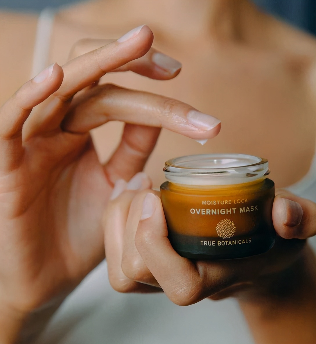 贴面膜有点小刺痛是缺水吗,脸部缺水贴面膜会刺痛是怎么回事