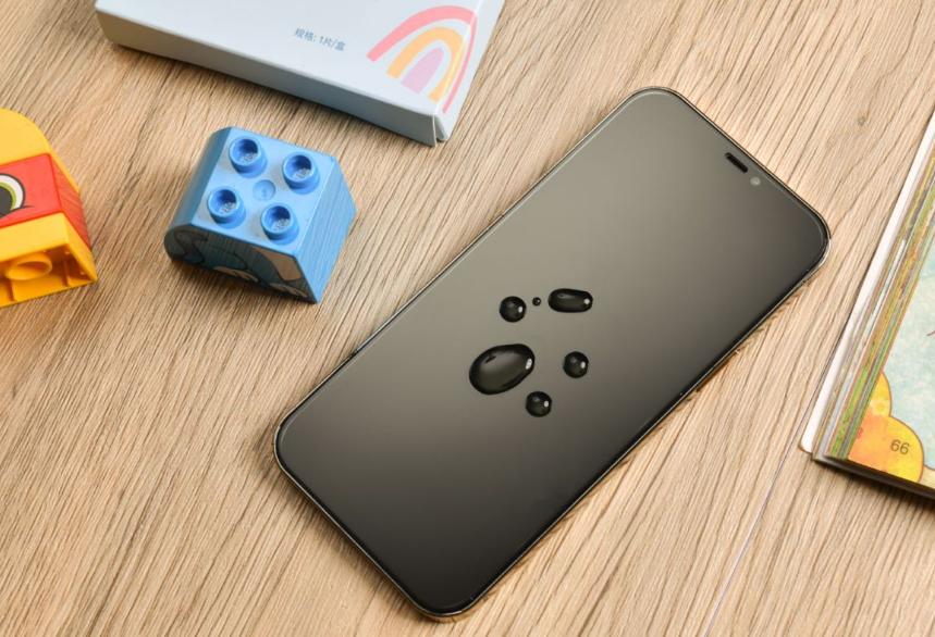 钢化膜可以既防窥又护眼吗,钢化膜真能防指纹