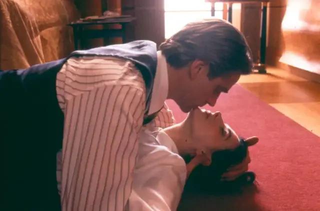 他是《洛丽塔》男主,畸形恋专业户,也是禁欲系不老男神