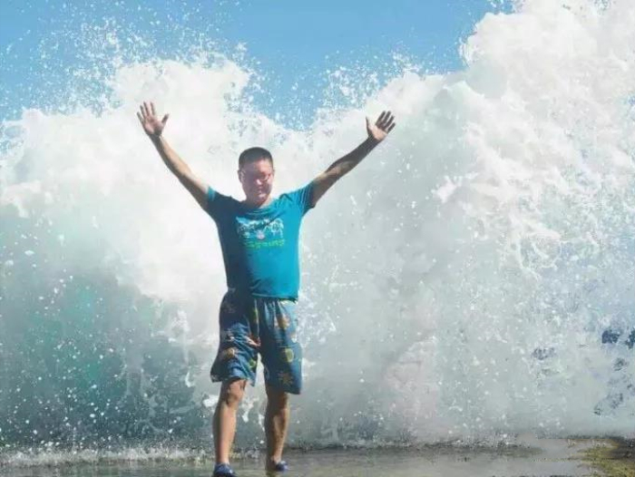 鲁滨逊漂流记荒岛生存指南,鲁滨逊漂流记惊险刺激及求生方法