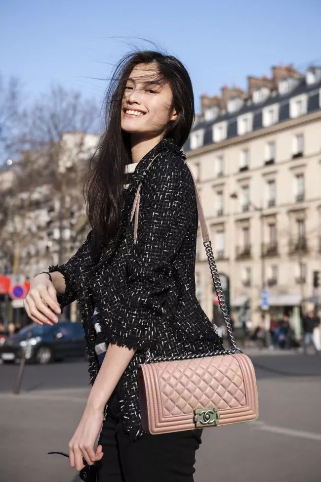 10款永不过时的包包 (十款必备经典包包)