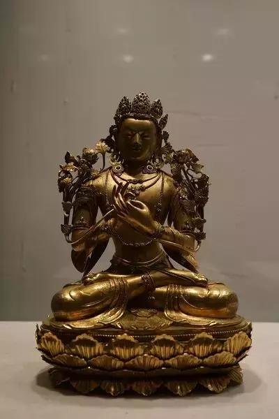 清代铜鎏金佛像的鉴定,清代铜鎏金无量寿佛像