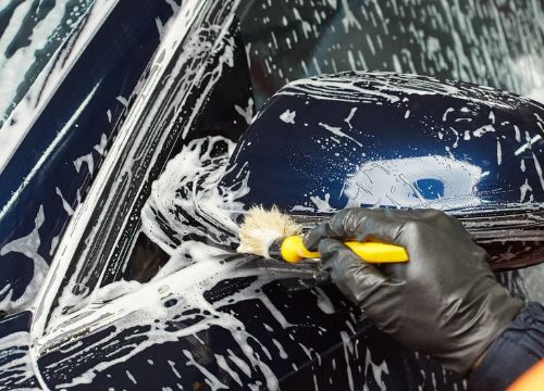 洗车店是如何年赚200w的,一家洗车店一年赚了1200元