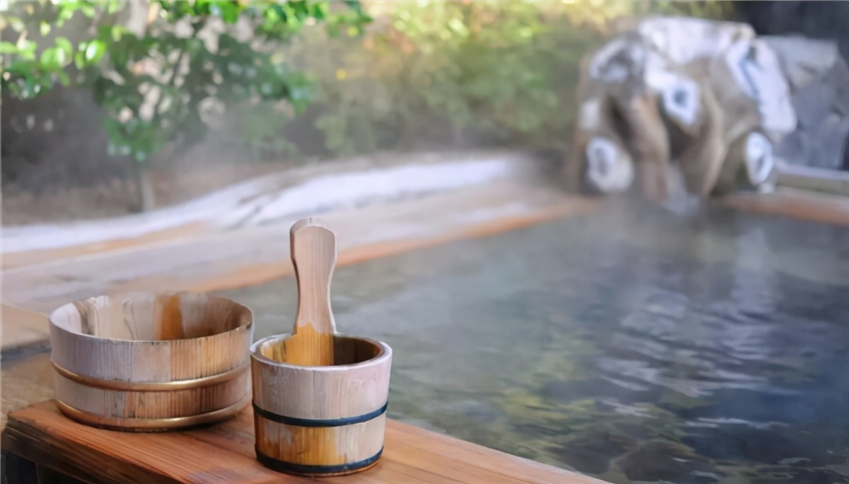 古代人到底怎么洗澡的,古代人是用什么洗澡的