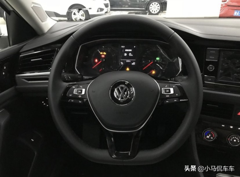 想买1.4T的大众速腾,这车适合新手司机开吗?实际价格大约多少?