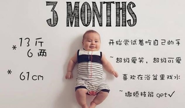 1-12周宝宝发育图片,12张宝宝照片从宝宝出生到现在