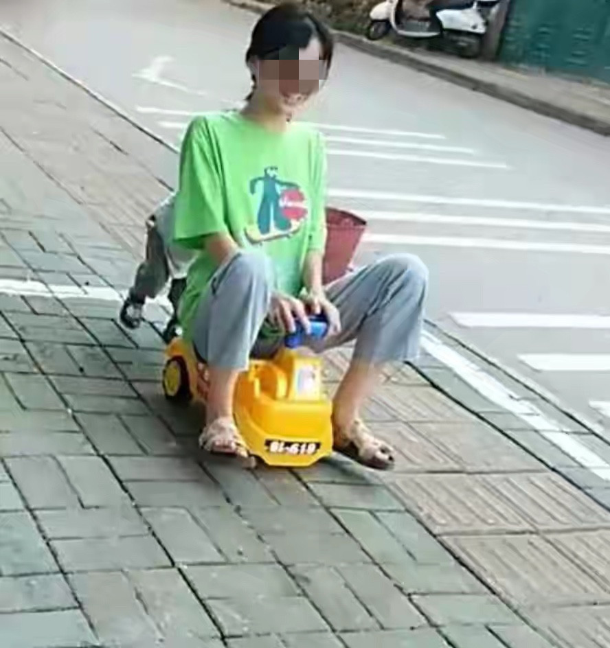 为什么孩子喜欢小姨带,为何孩子更喜欢被小姨带娃