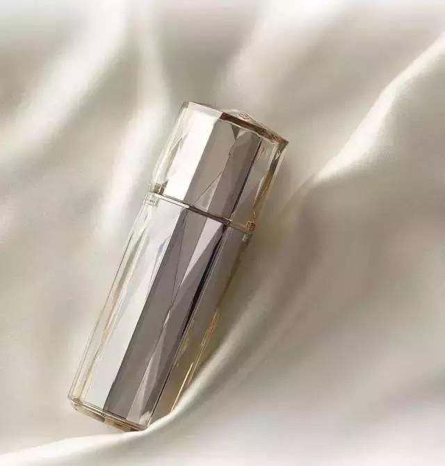 别傻了，明星的好皮肤，真是10块钱面膜敷出来的？