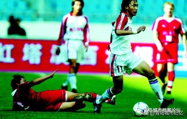 青岛足球风云30载,青岛足球赛青岛海牛