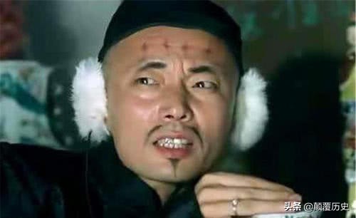 两腮无肉必定难斗啥意思,两腮无肉神鬼难斗的上一句