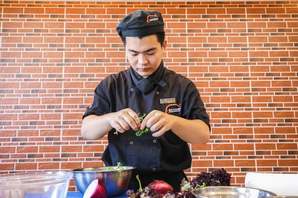 新东方烹饪学校主打学什么好,新东方烹饪教育上海