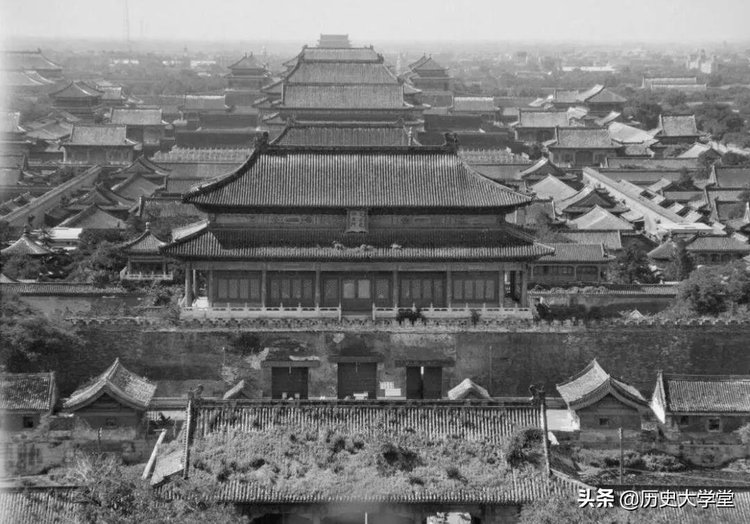 导致大明覆灭的皇帝,历代君王为什么大兴土木