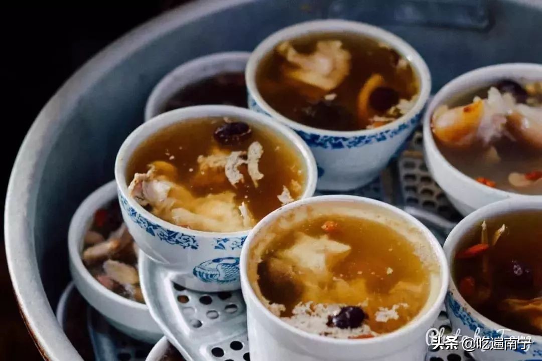 外地人去南宁旅游吃什么,外地人来南宁推荐吃饭地方