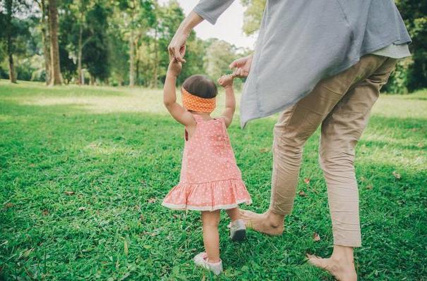 孩子走路的注意事项,小孩走路必经八个阶段