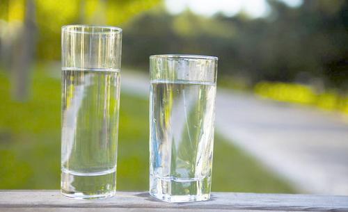 舌头上长了个泡是上火了么,舌头上长泡什么原因导致的